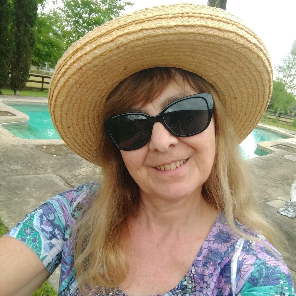 Meet your Posher, Tina